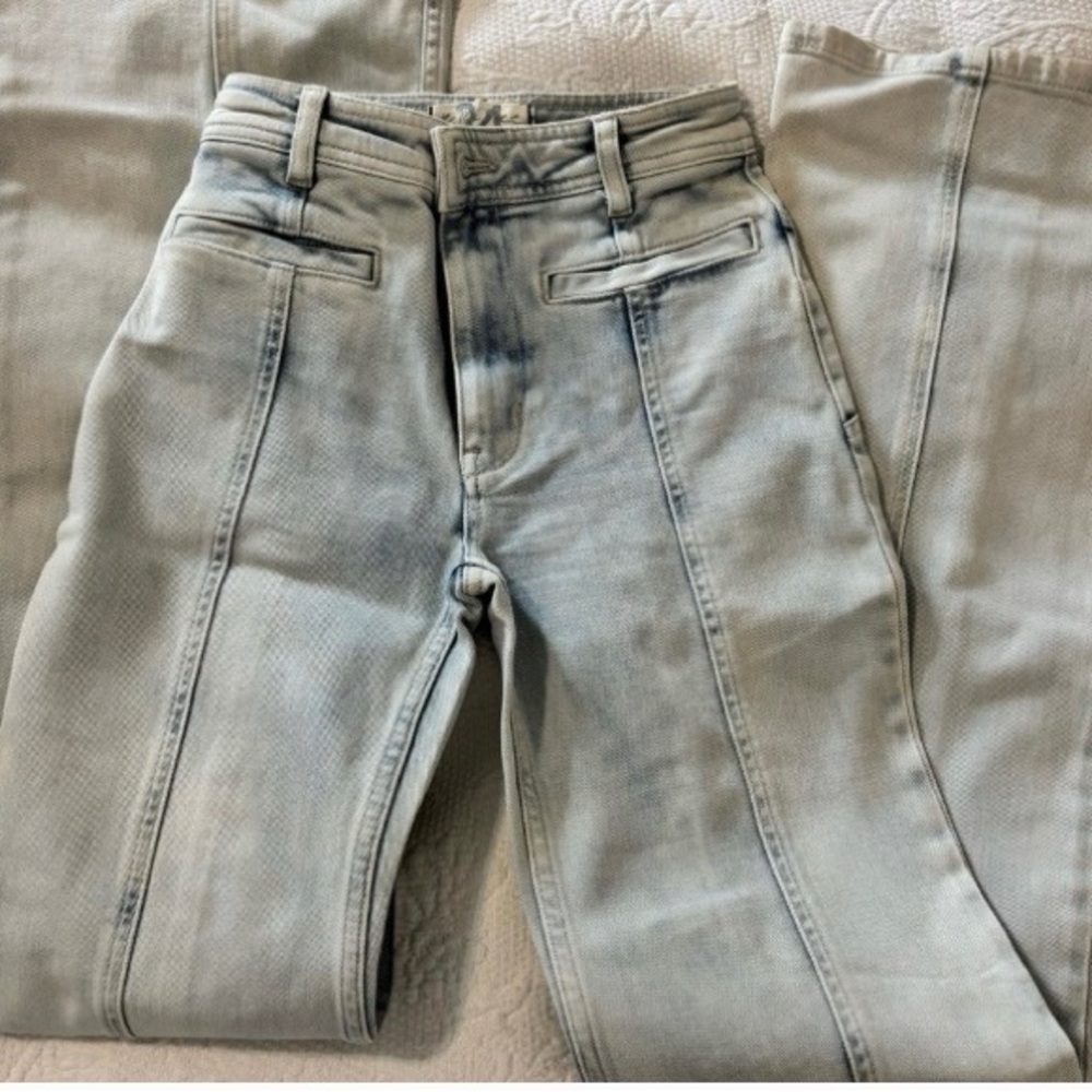 Free People Light Blue Jeans with Gold Stars - Picture 2 of 2